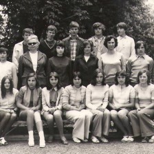 Základní devítiletá škola v Bouzově, 9. třída, 1973-1974, třídní učitelka: Milena Strádalová
