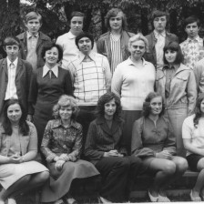 Základní devítiletá škola v Bouzově, 9. třída, 1975-1976, třídní učitel: Milena Slouková